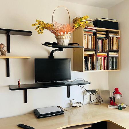 Apartament Cornelia Buzau Luaran gambar