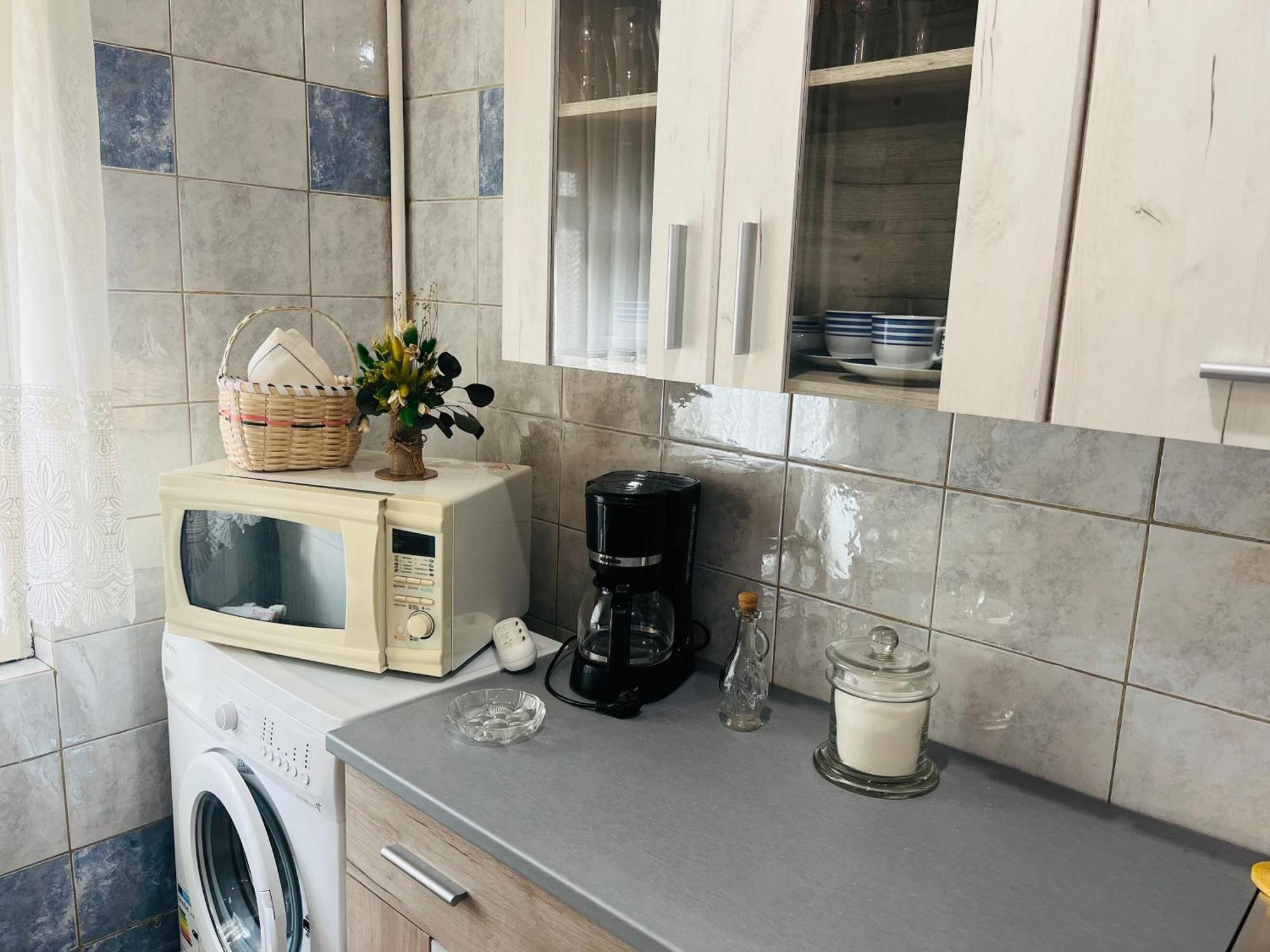Apartament Cornelia Buzau Luaran gambar